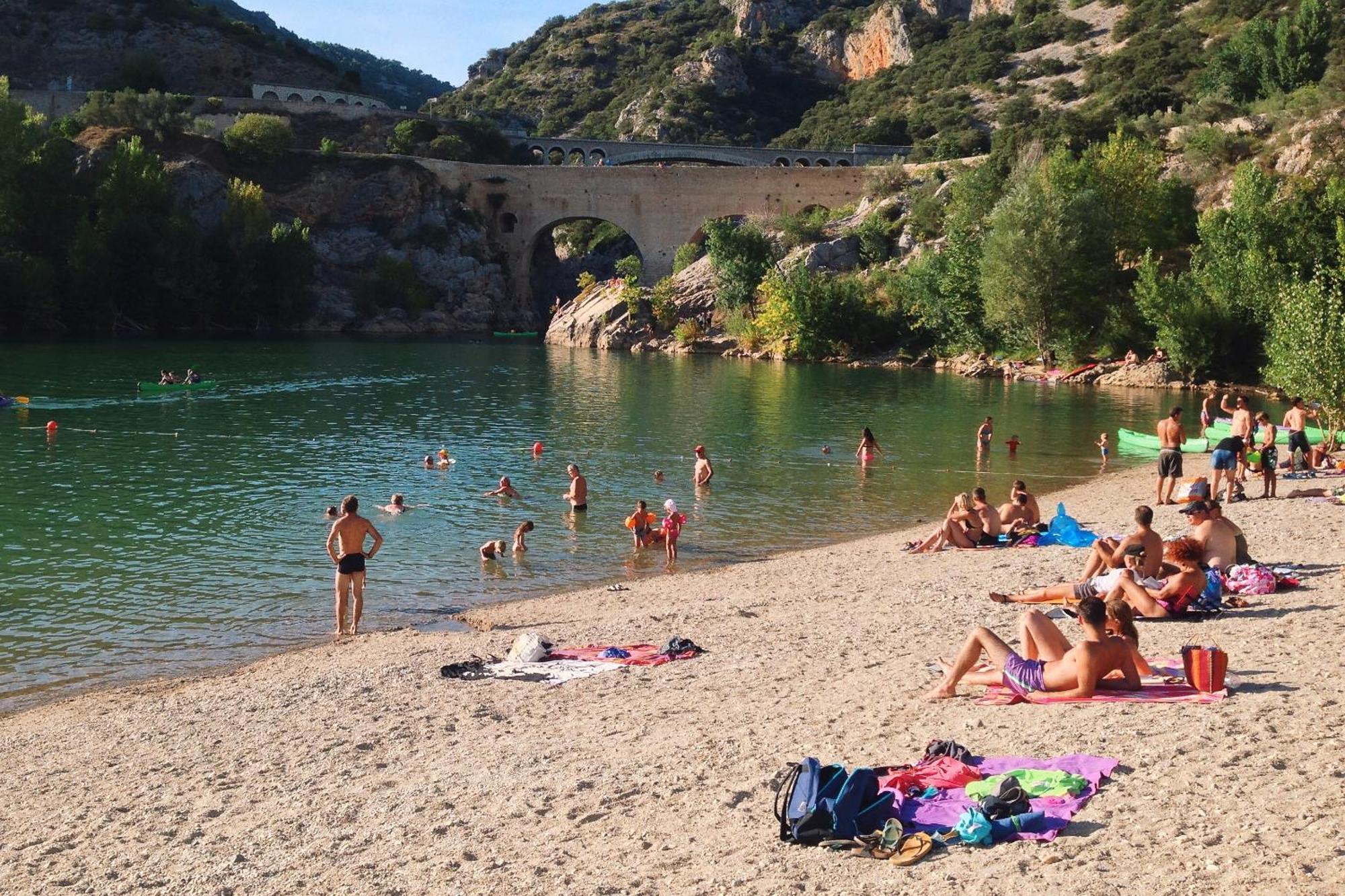 Gite Du Chant Des Oiseaux Saint-Guilhem-le-Desert Exterior photo