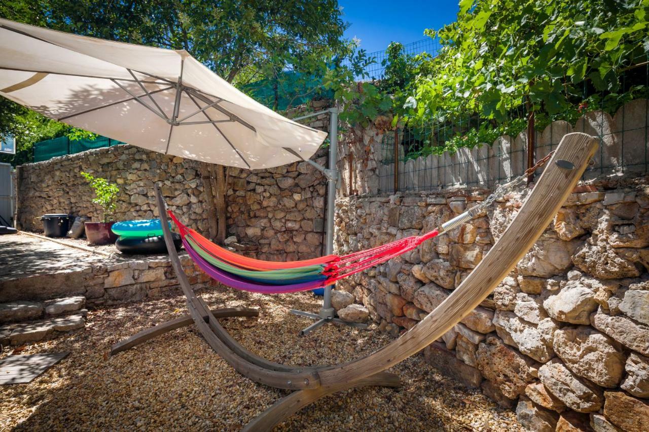 Gite Du Chant Des Oiseaux Saint-Guilhem-le-Desert Exterior photo