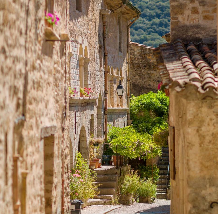 Gite Du Chant Des Oiseaux Saint-Guilhem-le-Desert Exterior photo